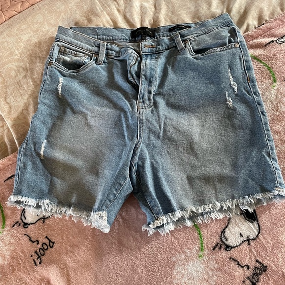 Kendall & Kylie Blue Frayed Hem Jean Shorts - Picture 1 of 3